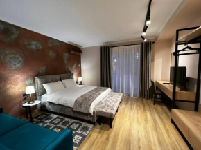 Nani's Apartment, Tirana